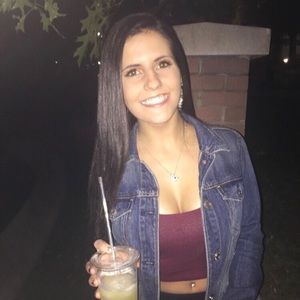 Meet your Posher, Brooke